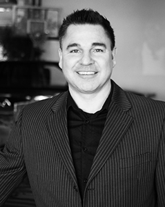 Tom_1 Tom Nott