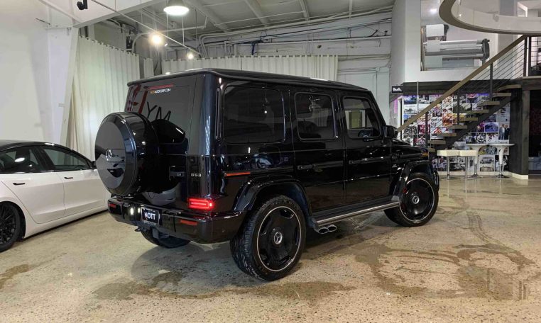 2022 MERCEDES BENZ G-CLASS AMG G63 | Carbon Package! | G Manufacture Red Interior / Diamond Package| AMG Night Package Plus!