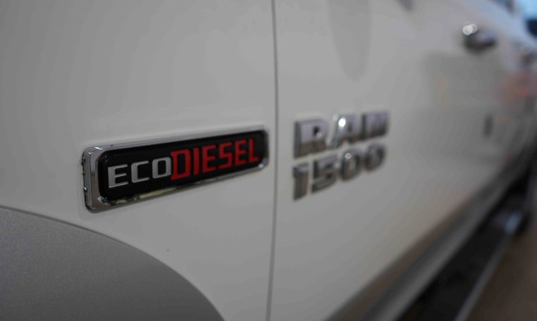 2015 RAM 1500 LARAMIE | Eco Diesel | 2 Keys | Accident Free! | Air Ride Suspension