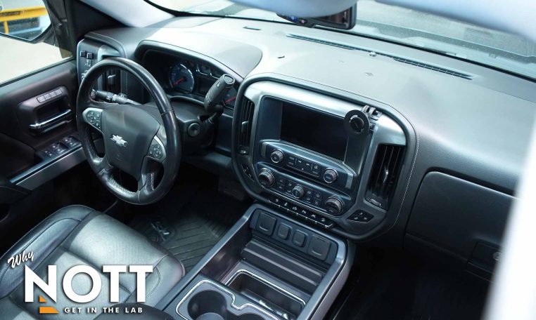 2018 CHEVROLET SILVERADO 1500 LTZ | Z71 Pkg | Crew Cab