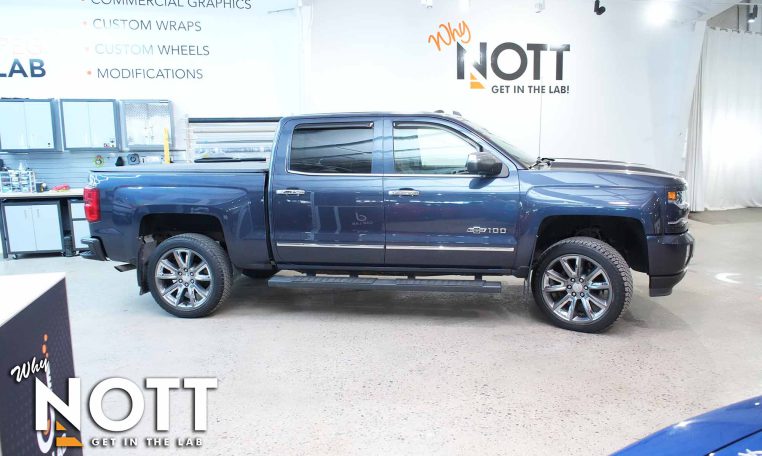 2018 CHEVROLET SILVERADO 1500 LTZ | Z71 Pkg | Crew Cab
