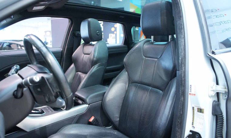 2017 LAND ROVER EVOQUE  5dr HB SE | All-Wheel Drive