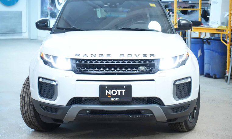 2017 LAND ROVER EVOQUE  5dr HB SE | All-Wheel Drive