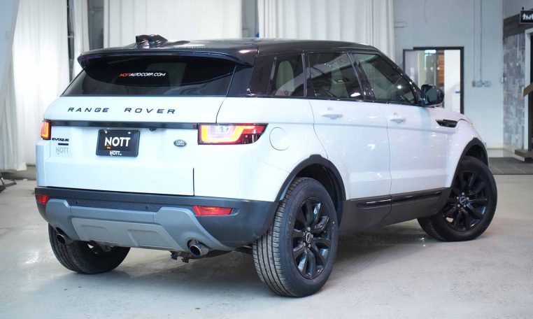 2017 LAND ROVER EVOQUE  5dr HB SE | All-Wheel Drive