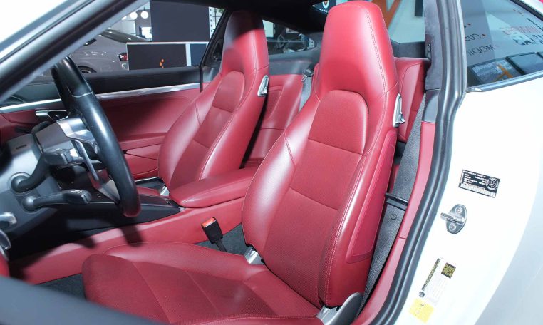 2017 PORSCHE 911 Carerra 4 | Premium Package Plus | PDK