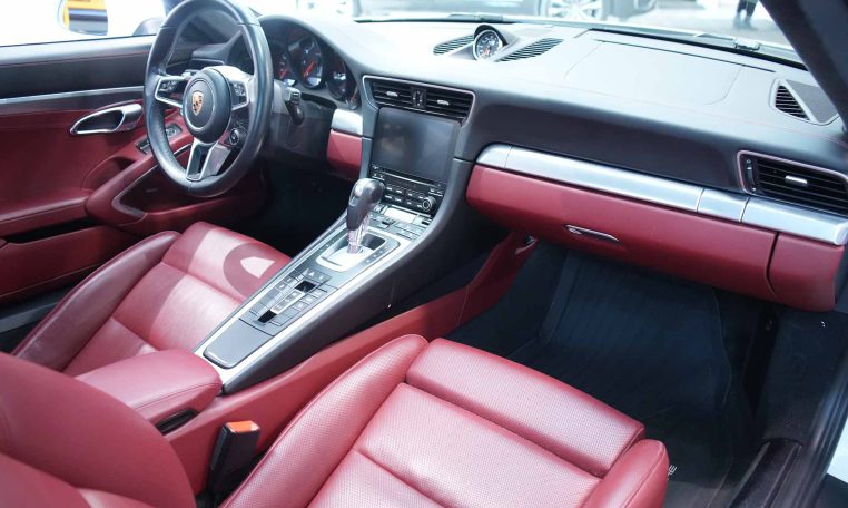 2017 PORSCHE 911 Carerra 4 | Premium Package Plus | PDK