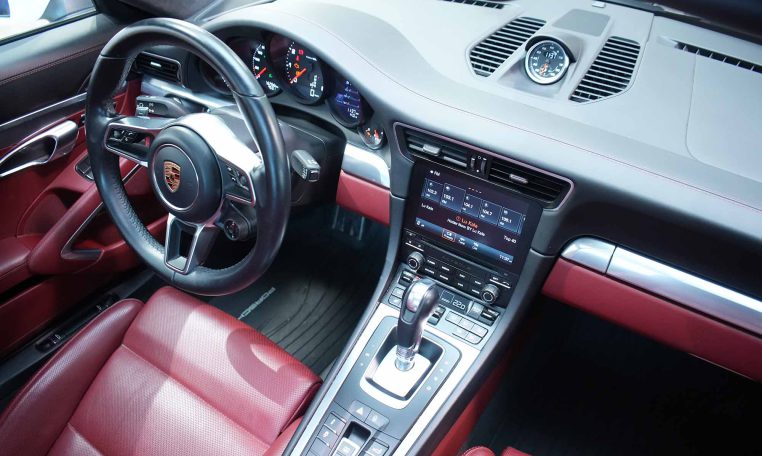 2017 PORSCHE 911 Carerra 4 | Premium Package Plus | PDK