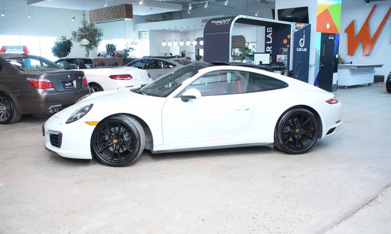 2017 PORSCHE 911 Carerra 4 | Premium Package Plus | PDK