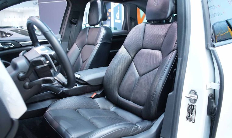2017 PORSCHE CAYENNE AWD 4DR S