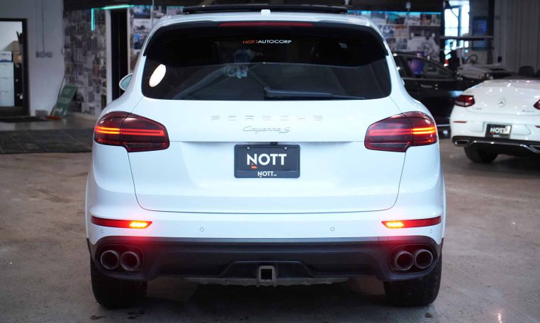 2017 PORSCHE CAYENNE AWD 4DR S