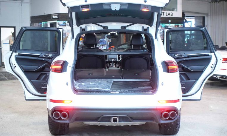 2017 PORSCHE CAYENNE AWD 4DR S