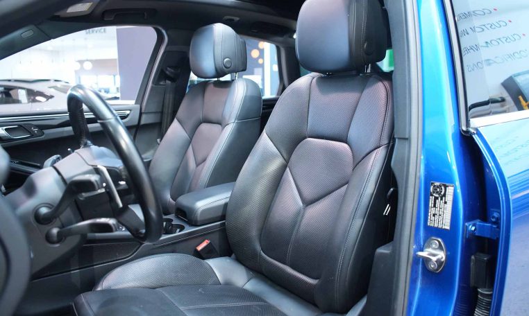2019 PORSCHE MACAN S | Two Sets of Wheels