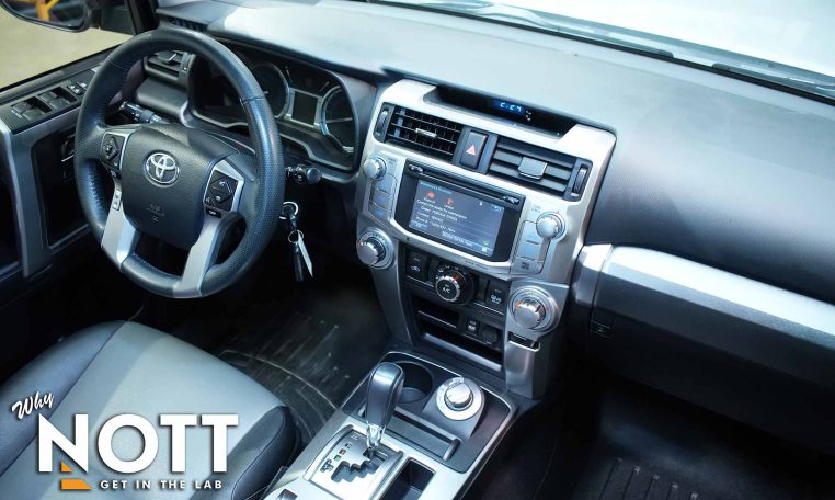 2018 TOYOTA 4 Runner SR5 | Local MB Vehicle | 7 Passenger!
