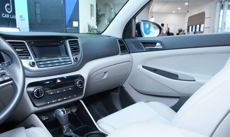 2017 HYUNDAI TUCSON SE 2 Sets!
