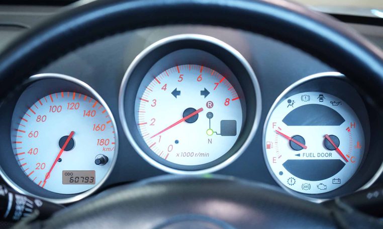 2004 TOYOTA MR2 SPYDER