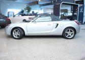 2004 TOYOTA MR2 SPYDER