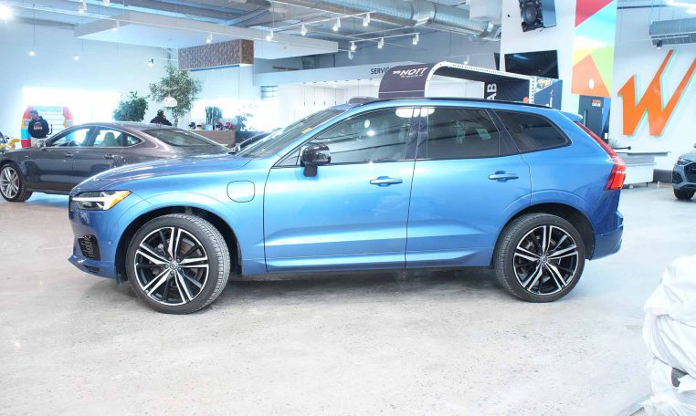 2021 VOLVO XC60 RECHARGE T8 R-Design | PHEV | Harmon Kardon | Adaptive Cruise Control