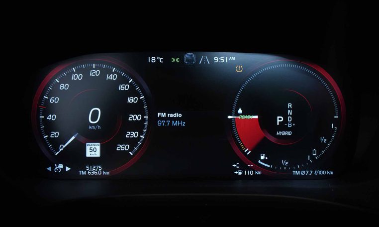 2021 VOLVO XC60 RECHARGE T8 R-Design | PHEV | Harmon Kardon | Adaptive Cruise Control