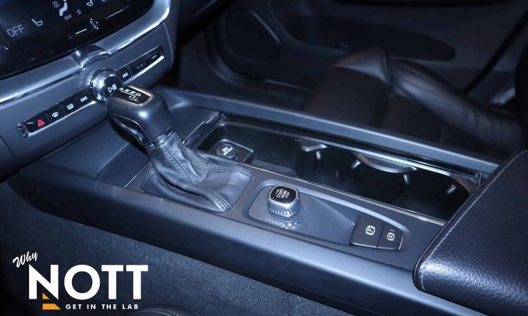 2018 VOLVO XC 60 T5 | LOCAL