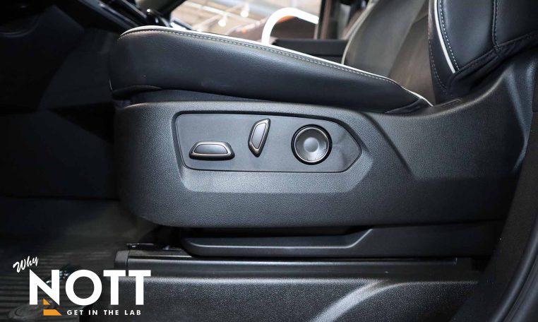 2023 CADILLAC ESCALADE  4WD SPORT | LOCAL