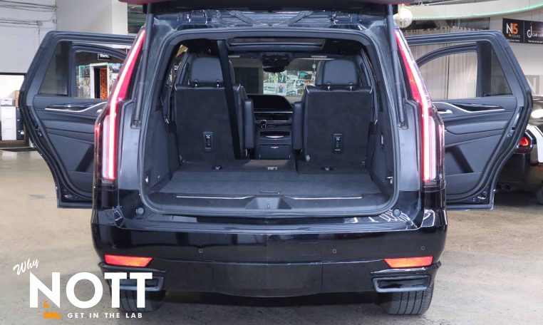 2023 CADILLAC ESCALADE  4WD SPORT | LOCAL