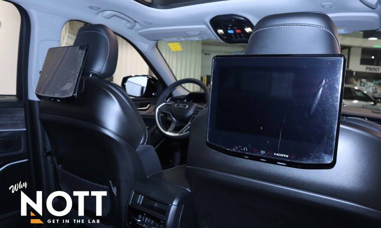 2022 JEEP GRAND CHEROKEE 4XE 4X4 | Rear Entertainment