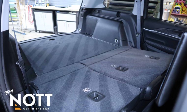 2022 JEEP GRAND CHEROKEE 4XE 4X4 | Rear Entertainment