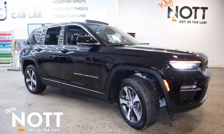 2022 JEEP GRAND CHEROKEE 4XE 4X4 | Rear Entertainment