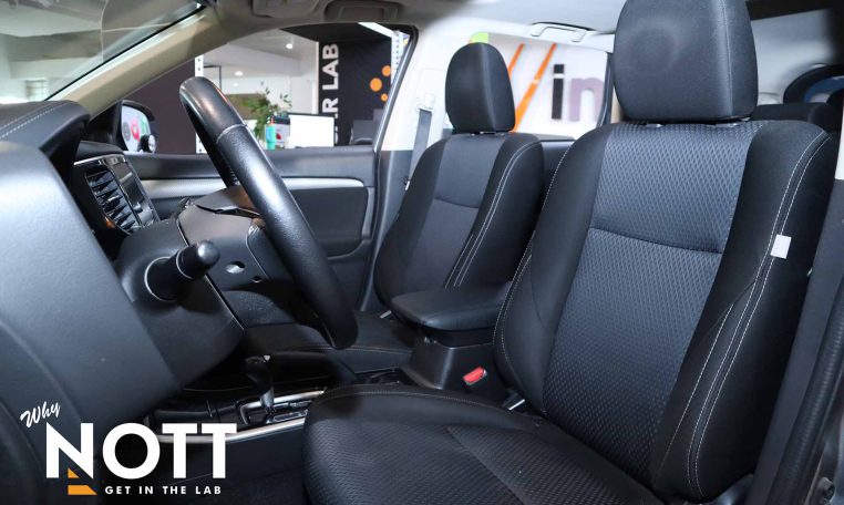 2018 MITSUBISHI OUTLANDER  ES