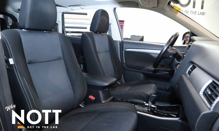 2018 MITSUBISHI OUTLANDER  ES
