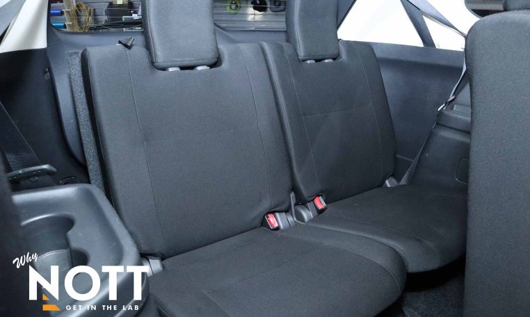 2018 MITSUBISHI OUTLANDER  ES