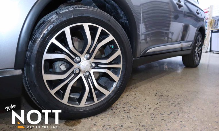 2018 MITSUBISHI OUTLANDER  ES
