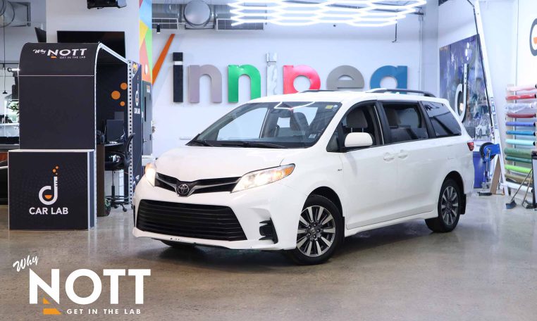 2020 TOYOTA SIENNA LE