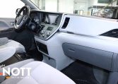 2020 TOYOTA SIENNA LE