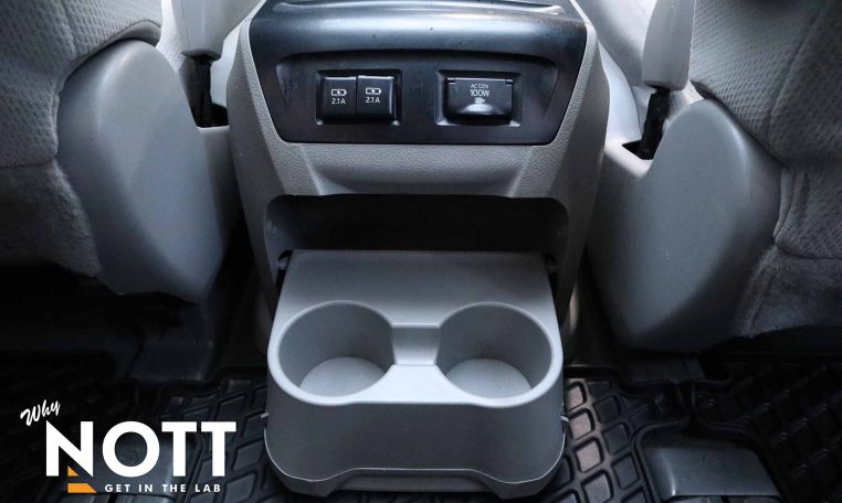 2020 TOYOTA SIENNA LE