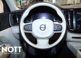 2022 VOLVO XC 60 B5 AWD Momentum | Blond Leather