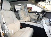 2022 VOLVO XC 60 B5 AWD Momentum | Blond Leather
