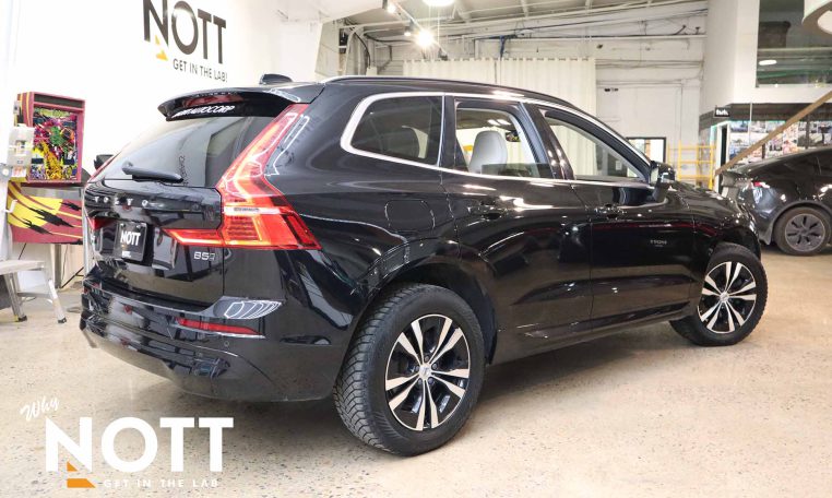 2022 VOLVO XC 60 B5 AWD Momentum | Blond Leather