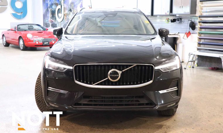 2022 VOLVO XC 60 B5 AWD Momentum | Blond Leather