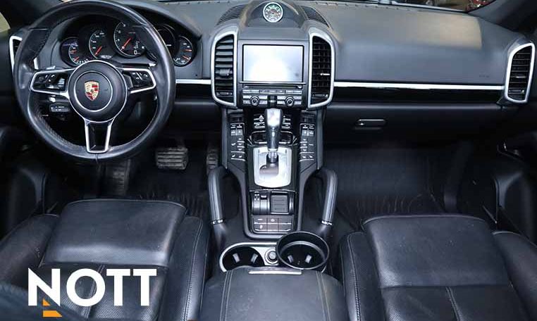 2016 PORSCHE Cayenne LOCAL | ONE OWNER