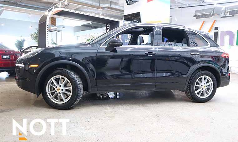 2016 PORSCHE Cayenne LOCAL | ONE OWNER