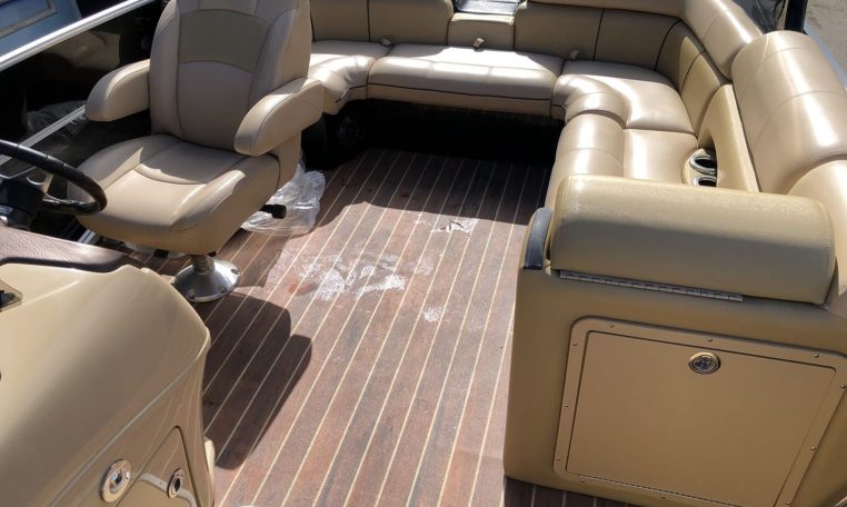 2015 SOUTH BAY 724 SPORT DLX Tritoon Boat 200HP Evinrude/24' Sport Tritoon Boat