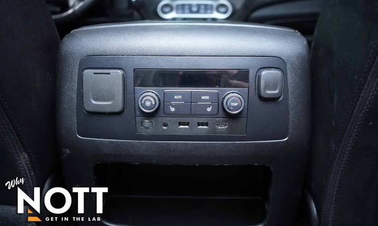 2020 CHEVROLET TAHOE Premier | Captain Seats | Rear Entertainment