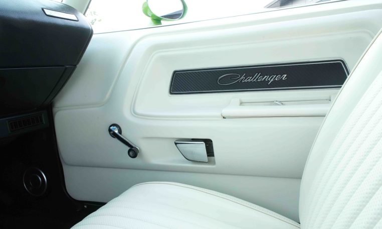 1974 DODGE Challenger Pro-Touring | 1400 hp | $156,000 USD