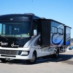 2012 FLEETWOOD BOUNDER CLASSIC 36R Triple Slide / 3 BED/2 BATH