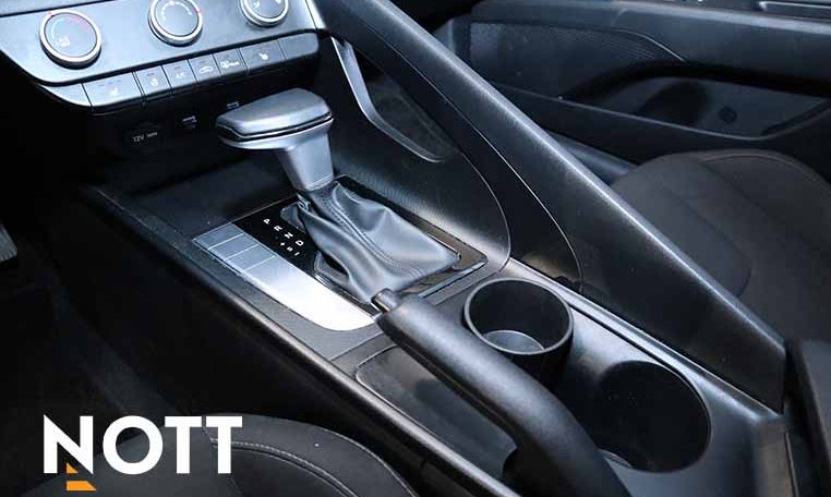 2023 HYUNDAI ELANTRA PREFERRED | ONE OWNER | FACTORY WARRANTY