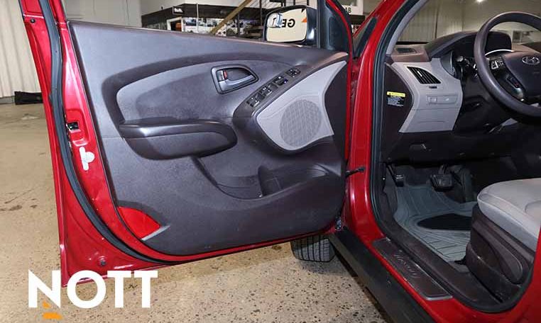 2014 HYUNDAI TUCSON GL 2014 Hyundai Tucson GL – One Owner | Super Low KM