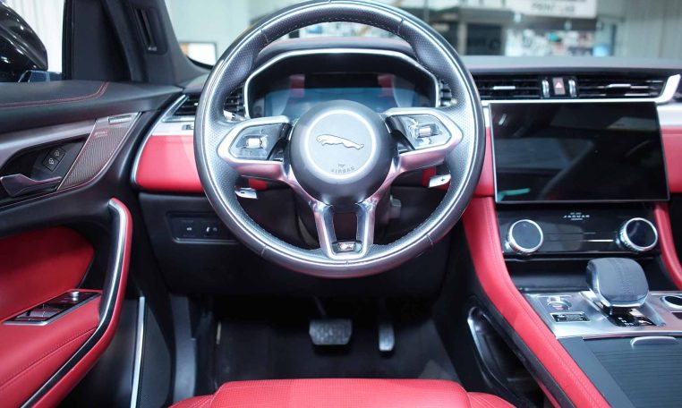 2021 JAGUAR F-Pace P400 R-DYNAMIC S | Meridian Sound | Apple CarPlay