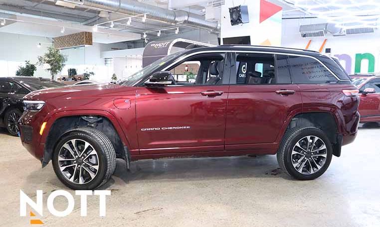 2023 JEEP GRAND CHEROKEE OVERLAND Low KMs | Fully Loaded