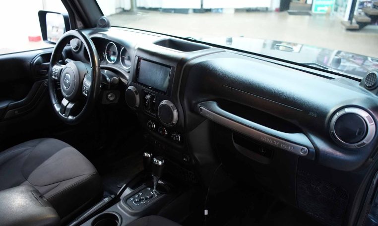 2014 JEEP WRANGLER  UNLIMITED SPORT | Automatic